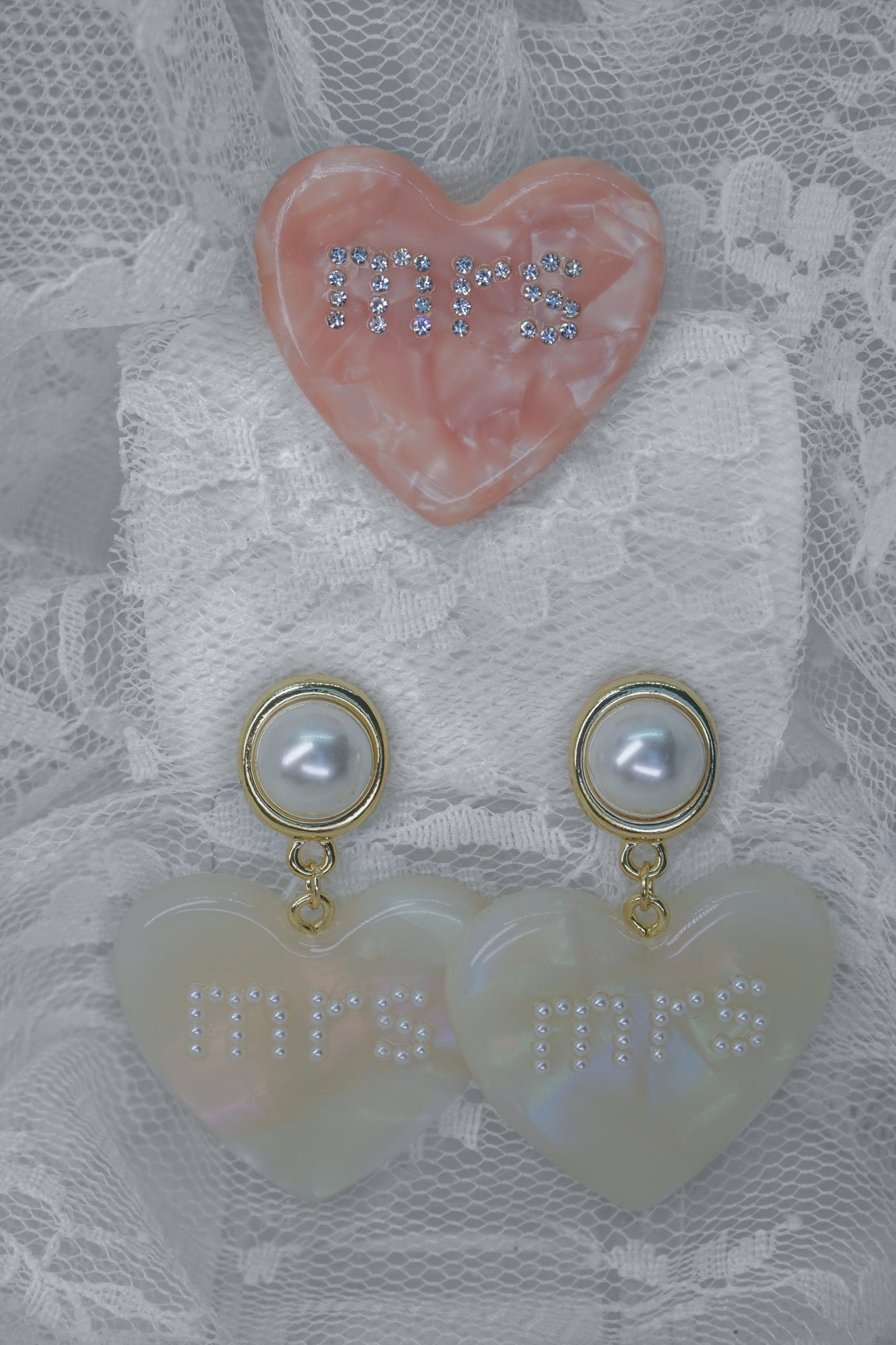 Mrs Mother of Pearl Earrings + 1 Heart Hair Clip Set